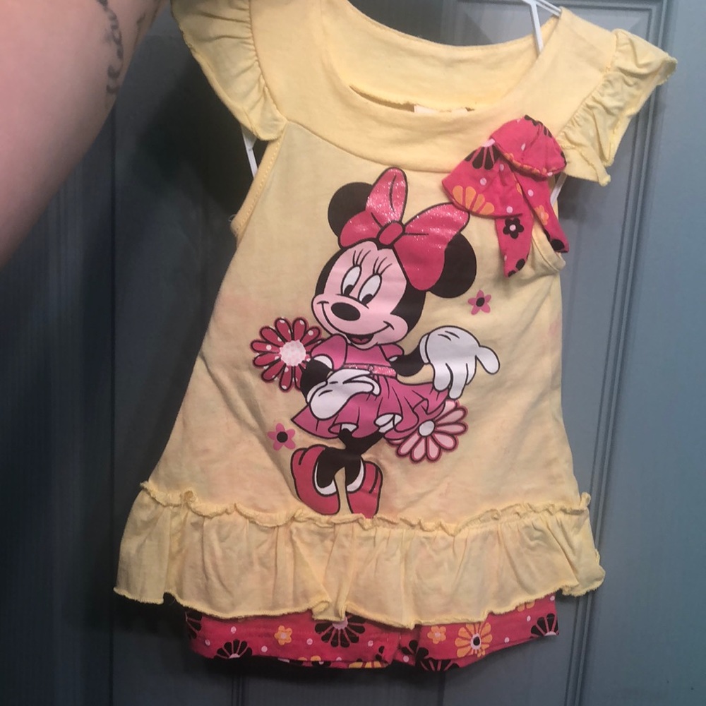 Minnie summer outfit